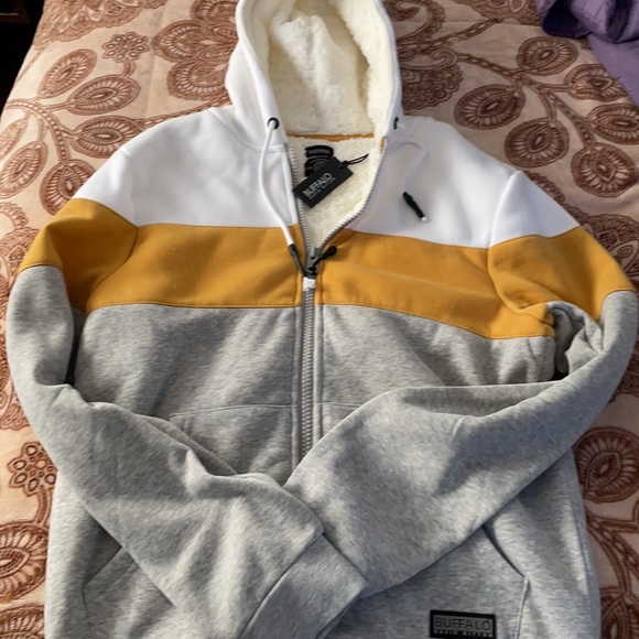 Buffalo hoodie - Picture 2 of 3